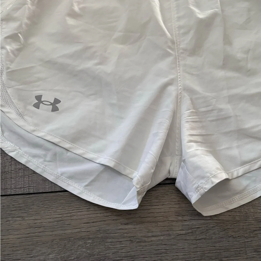 Under Armor Shorts - Picture 8 of 8